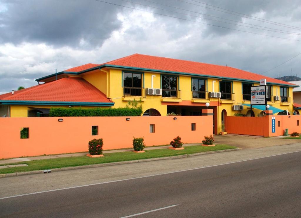 Cedar Lodge Motel Townsville Exterior photo