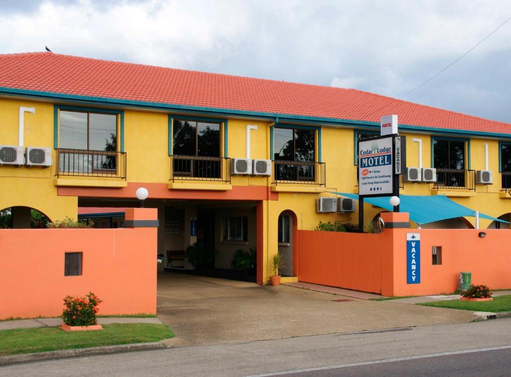 Cedar Lodge Motel Townsville Exterior photo